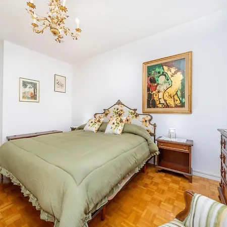 Mirella's Cute Place Apartment *